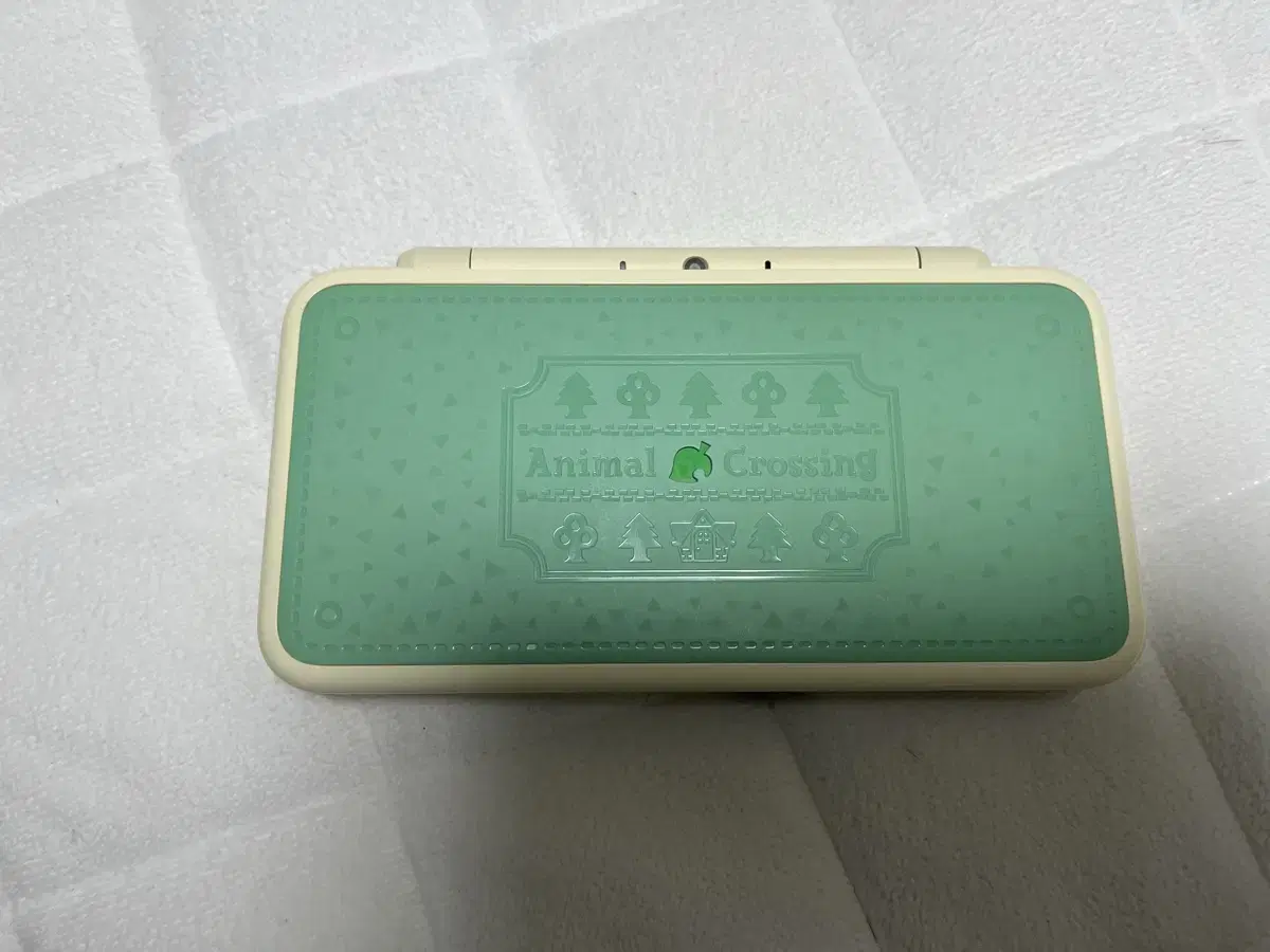 뉴 닌텐도 2ds xl 동물의 숲 에디션